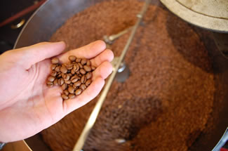 芦屋エビアンコーヒーショップは上質なコーヒー豆を厳選して使用